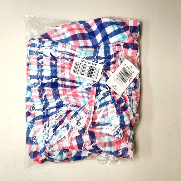 ❤️NWT VINTAGE TORRID PEPLUM SHOULDER TIES - CRINKLE GAUZE PLAID CAMI - PLUS SIZE - Picture 6 of 13